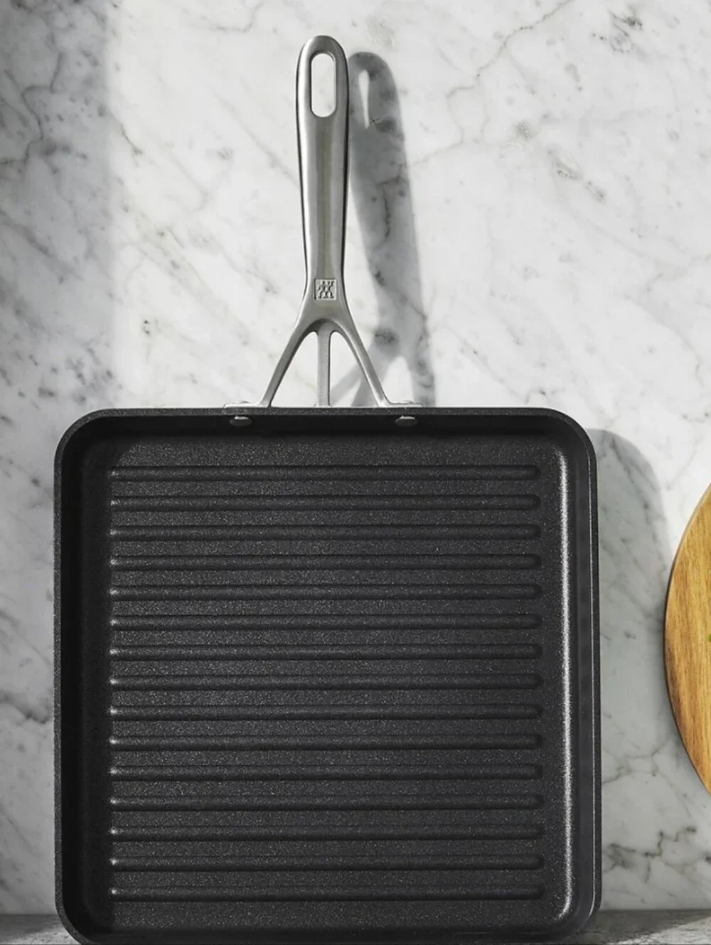 Zwilling Motion 11